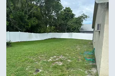 1042 NW 6th Avenue, Boynton Beach, FL 33426 - Photo 7