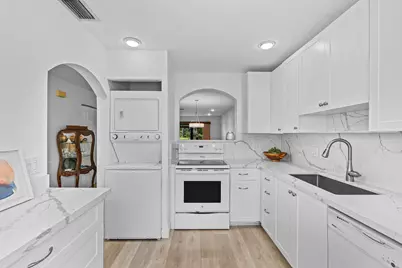 21506 Juego Circle #28e, Boca Raton, FL 33433 - Photo 1