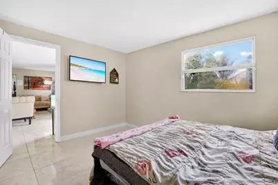 5801 NW 14th Court, Sunrise, FL 33313 - Photo 9