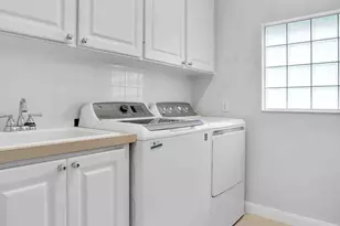 217 Florence Dr, Jupiter, FL 33458 - Photo 23