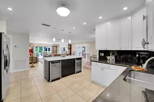 1019 E Cypress Dr, Pompano Beach, FL 33069 - Photo 25