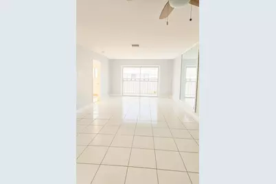 1001 SE 3rd Street #3, Deerfield Beach, FL 33441 - Photo 3