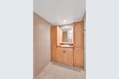 720 Bayshore Drive #504, Fort Lauderdale, FL 33304 - Photo 9
