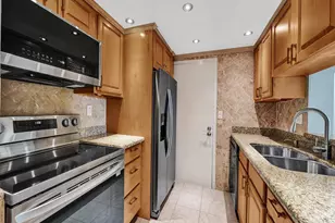 720 Bayshore Dr, Fort Lauderdale, FL 33304 - Photo 23