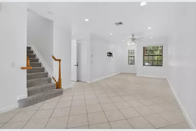 114 E Astor Circle E, Delray Beach, FL 33484 - Photo 3