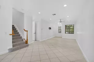 114 E Astor Circle E, Delray Beach, FL 33484 - Photo 3