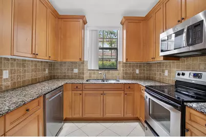 114 E Astor Circle E, Delray Beach, FL 33484 - Photo 7
