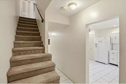 275 Jacaranda Drive, Plantation, FL 33324 - Photo 7