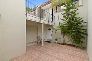 275 Jacaranda Dr, Plantation, FL 33324 - Photo 3
