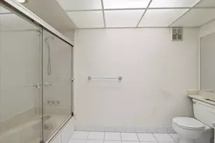 275 Jacaranda Dr, Plantation, FL 33324 - Photo 25