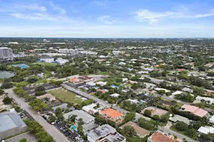 2610 NE 11th Ct, Fort Lauderdale, FL 33304 - Photo 29