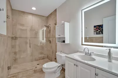 2610 NE 11th Court, Fort Lauderdale, FL 33304 - Photo 17