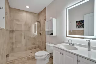 2610 NE 11th Ct, Fort Lauderdale, FL 33304 - Photo 17