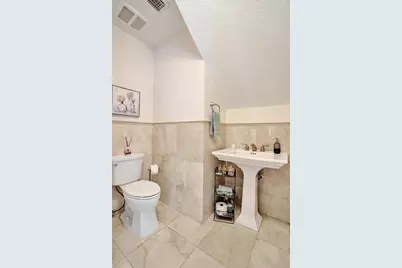 2610 NE 11th Court, Fort Lauderdale, FL 33304 - Photo 9