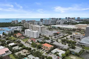 2610 NE 11th Ct, Fort Lauderdale, FL 33304 - Photo 35