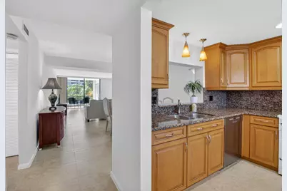 555 Banyan Tree Lane #307, Delray Beach, FL 33483 - Photo 5