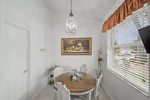 806 NW Rutherford Ct, Port Saint Lucie, FL 34983 - Photo 5