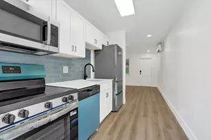 2018 NE 15th St, Fort Lauderdale, FL 33304 - Photo 9