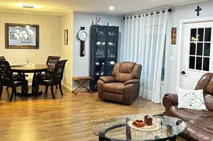 301 Pine Ridge Cir, Greenacres, FL 33463 - Photo 9