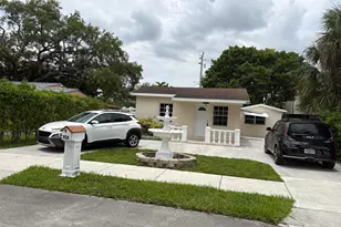 706 Glenn Pkwy, Hollywood, FL 33021 - Photo 3