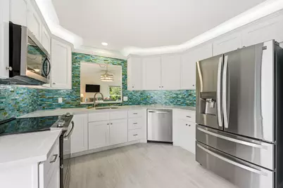 6786 SE Yorktown Drive, Hobe Sound, FL 33455 - Photo 11