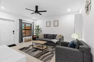 210 SW 11th St, Fort Lauderdale, FL 33315 - Photo 13