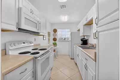 14579 Canalview Drive #B, Delray Beach, FL 33484 - Photo 11