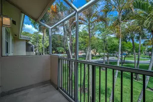 671 Cypress Lake Blvd, Deerfield Beach, FL 33064 - Photo 15