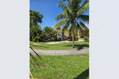 239 NE 18th Avenue, Pompano Beach, FL 33060 - Photo 1