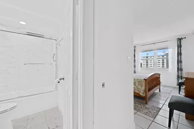 720 Orton Avenue #402, Fort Lauderdale, FL 33304 - Photo 17