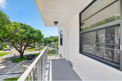 3516 Whitehall Drive #301, West Palm Beach, FL 33401 - Photo 7