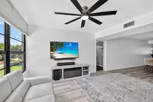 3516 Whitehall Dr, West Palm Beach, FL 33401 - Photo 17