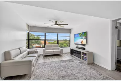 3516 Whitehall Drive #301, West Palm Beach, FL 33401 - Photo 13