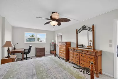 3425 Via Poinciana #403, Lake Worth, FL 33467 - Photo 15