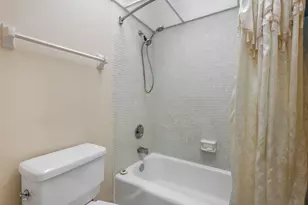 3680 Inverrary Dr, Lauderhill, FL 33319 - Photo 13