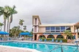 26 Diplomat Pkwy, Hallandale Beach, FL 33009 - Photo 9