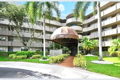 900 Colony Point Circle #121, Pembroke Pines, FL 33026 - Photo 1