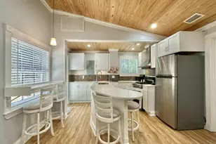 698 Forsyth St, Boca Raton, FL 33487 - Photo 11