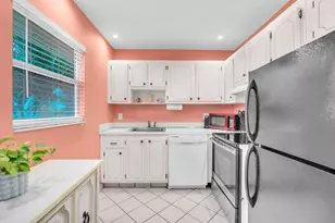 716 Saxony Pl, Delray Beach, FL 33446 - Photo 13