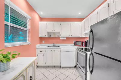 716 Saxony Place #O, Delray Beach, FL 33446 - Photo 13