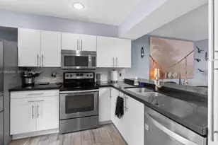 2900 NW 69th Ct, Fort Lauderdale, FL 33309 - Photo 7