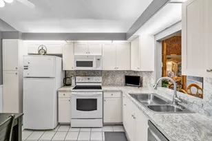 6215 Kings Gate Cir, Delray Beach, FL 33484 - Photo 11