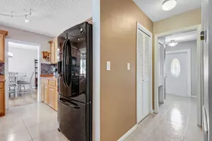 10875 NW 40th St, Coral Springs, FL 33065 - Photo 7