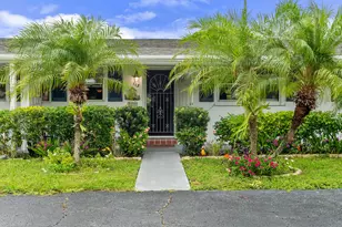 2017 SW Golf Ln, Boynton Beach, FL 33426 - Photo 1