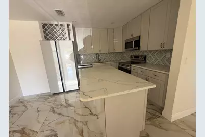 2122 NE 1st Street, Boynton Beach, FL 33435 - Photo 3