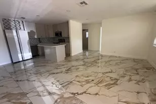 2122 NE 1st St, Boynton Beach, FL 33435 - Photo 1