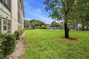 2302 Lucaya Ln, Coconut Creek, FL 33066 - Photo 25