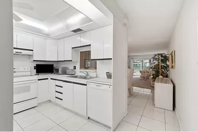 2302 Lucaya Lane #E1, Coconut Creek, FL 33066 - Photo 7