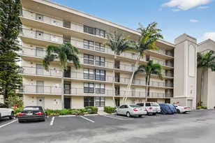 4 Royal Palm Way, Boca Raton, FL 33432 - Photo 1