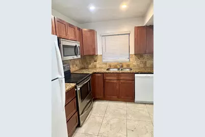 6061 Shaker Wood Circle #201, Tamarac, FL 33319 - Photo 3